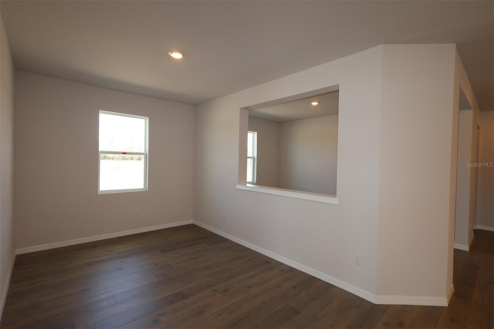 Image 14 of 22 For 614 Kingswood Court