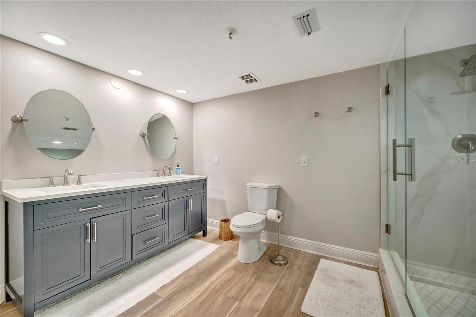 Image 34 of 73 For 1582 Gulf Boulevard 1507