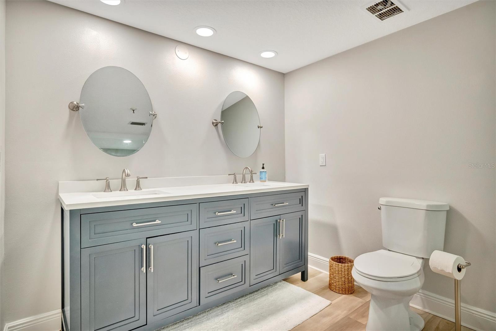 Image 35 of 73 For 1582 Gulf Boulevard 1507