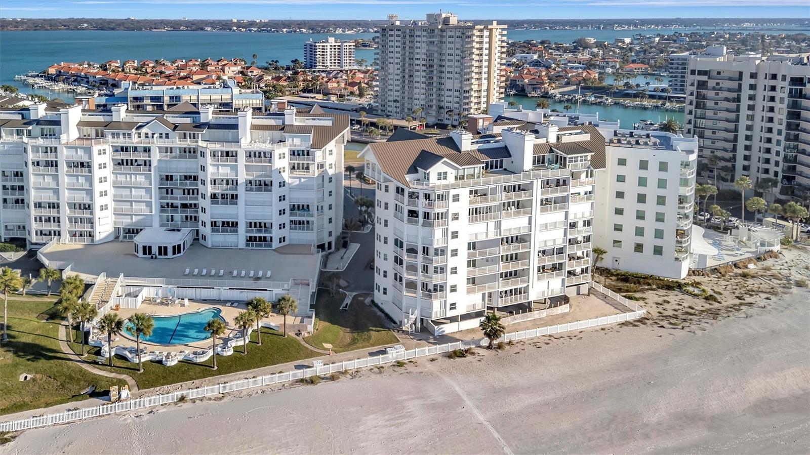 Image 4 of 73 For 1582 Gulf Boulevard 1507