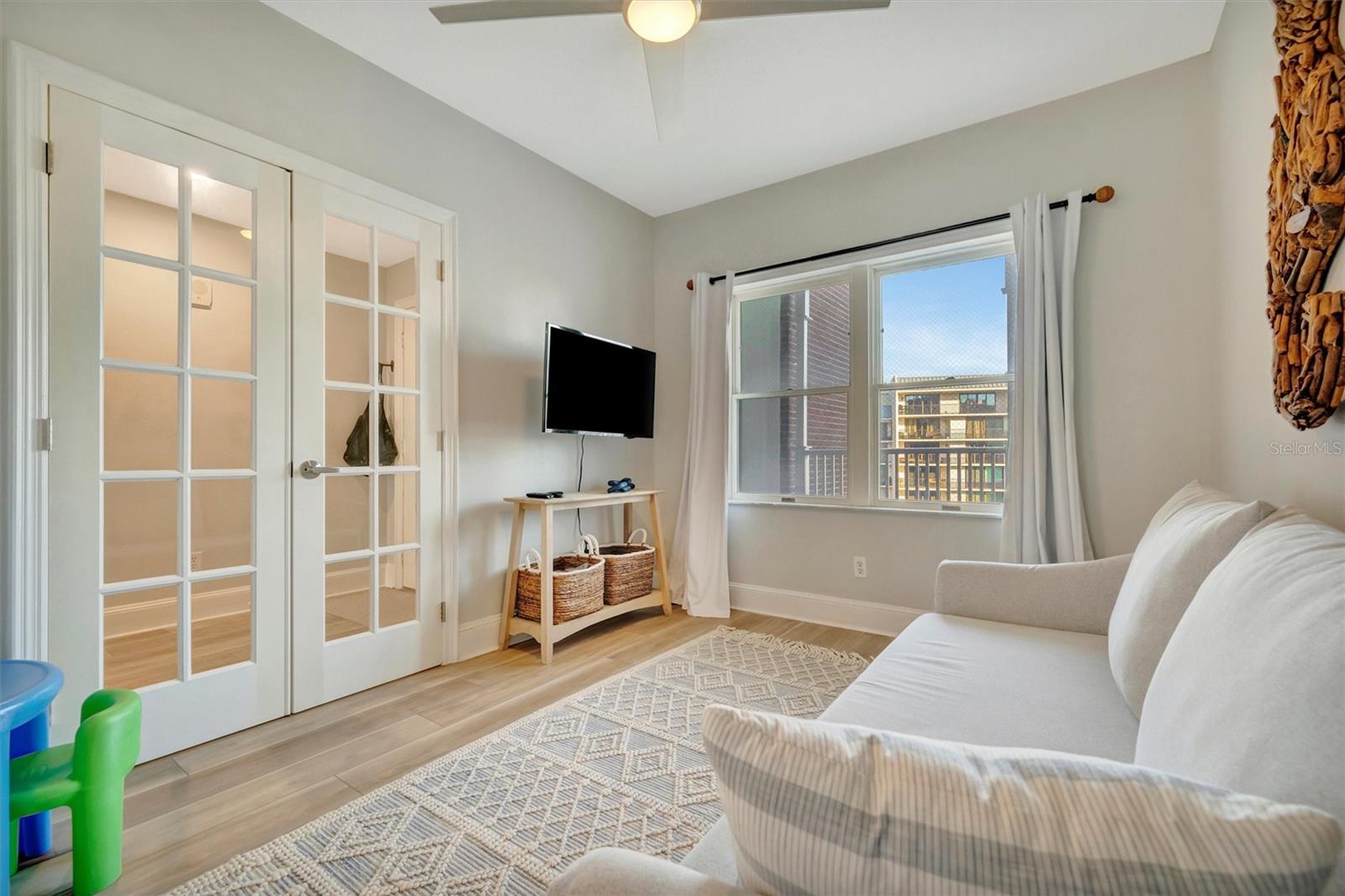 Image 50 of 73 For 1582 Gulf Boulevard 1507