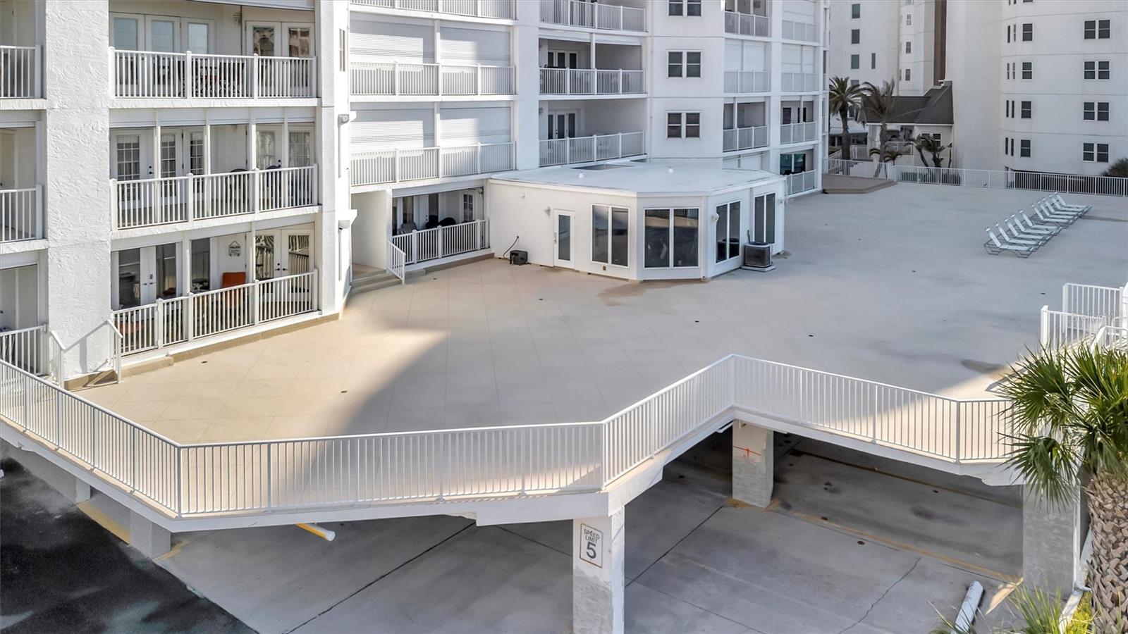 Image 60 of 73 For 1582 Gulf Boulevard 1507