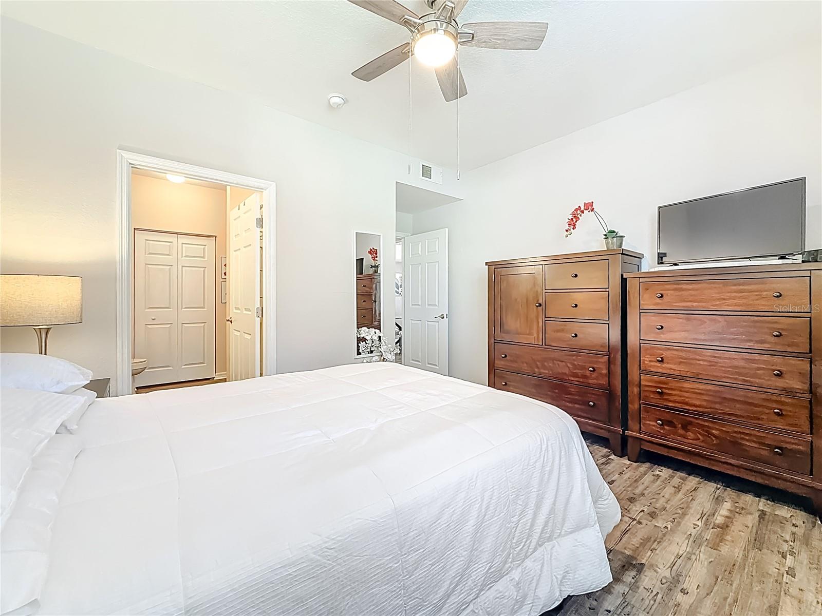 Image 34 of 77 For 9068 Lake Chase Island Way 9068