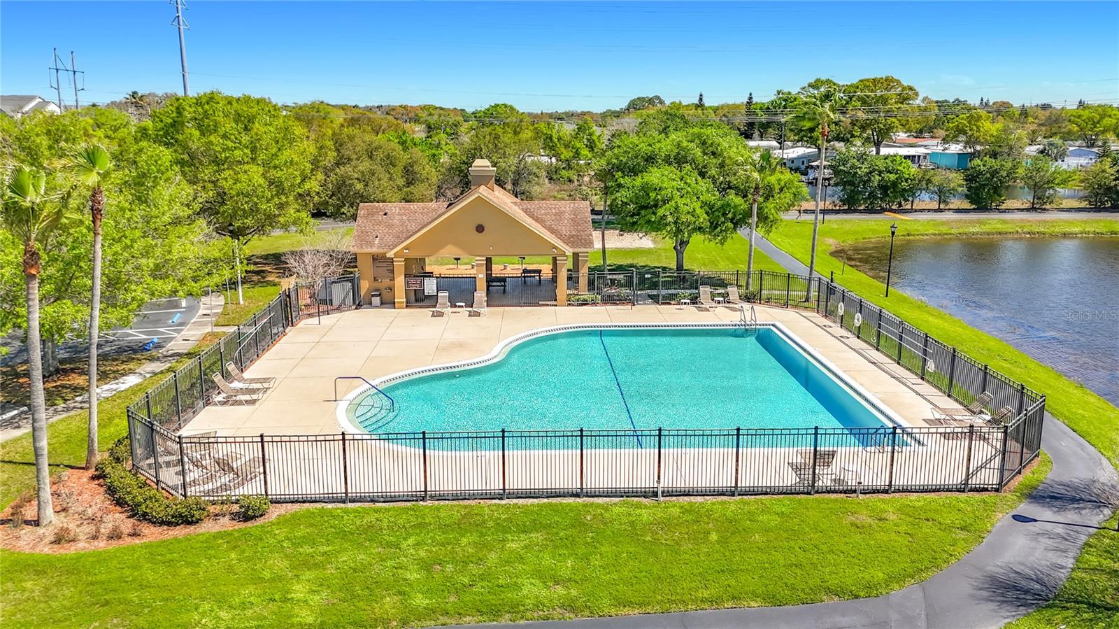 Image 49 of 77 For 9068 Lake Chase Island Way 9068