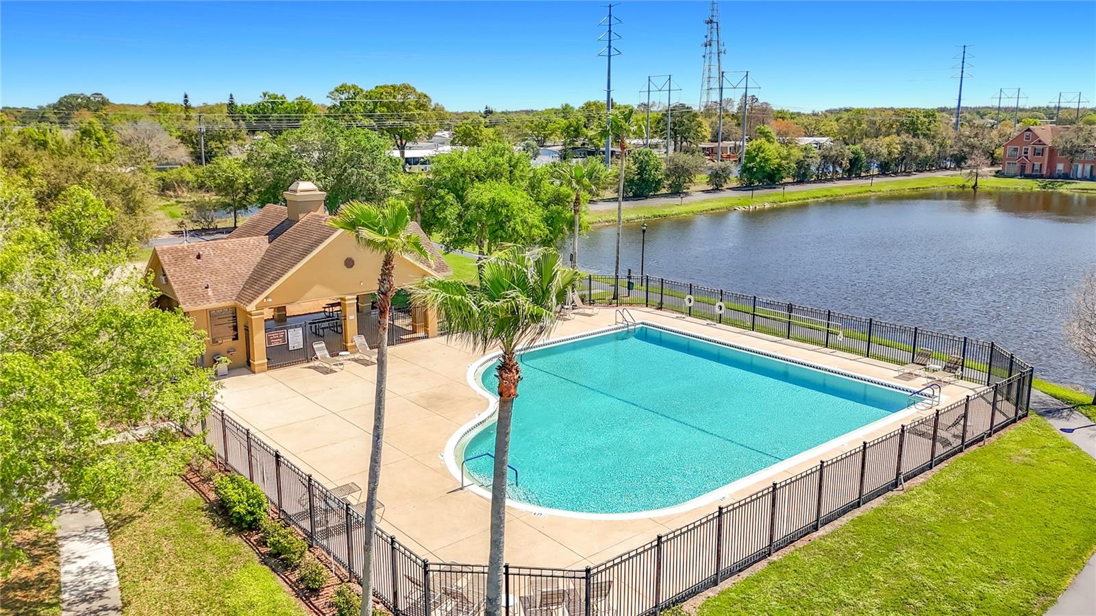 Image 51 of 77 For 9068 Lake Chase Island Way 9068