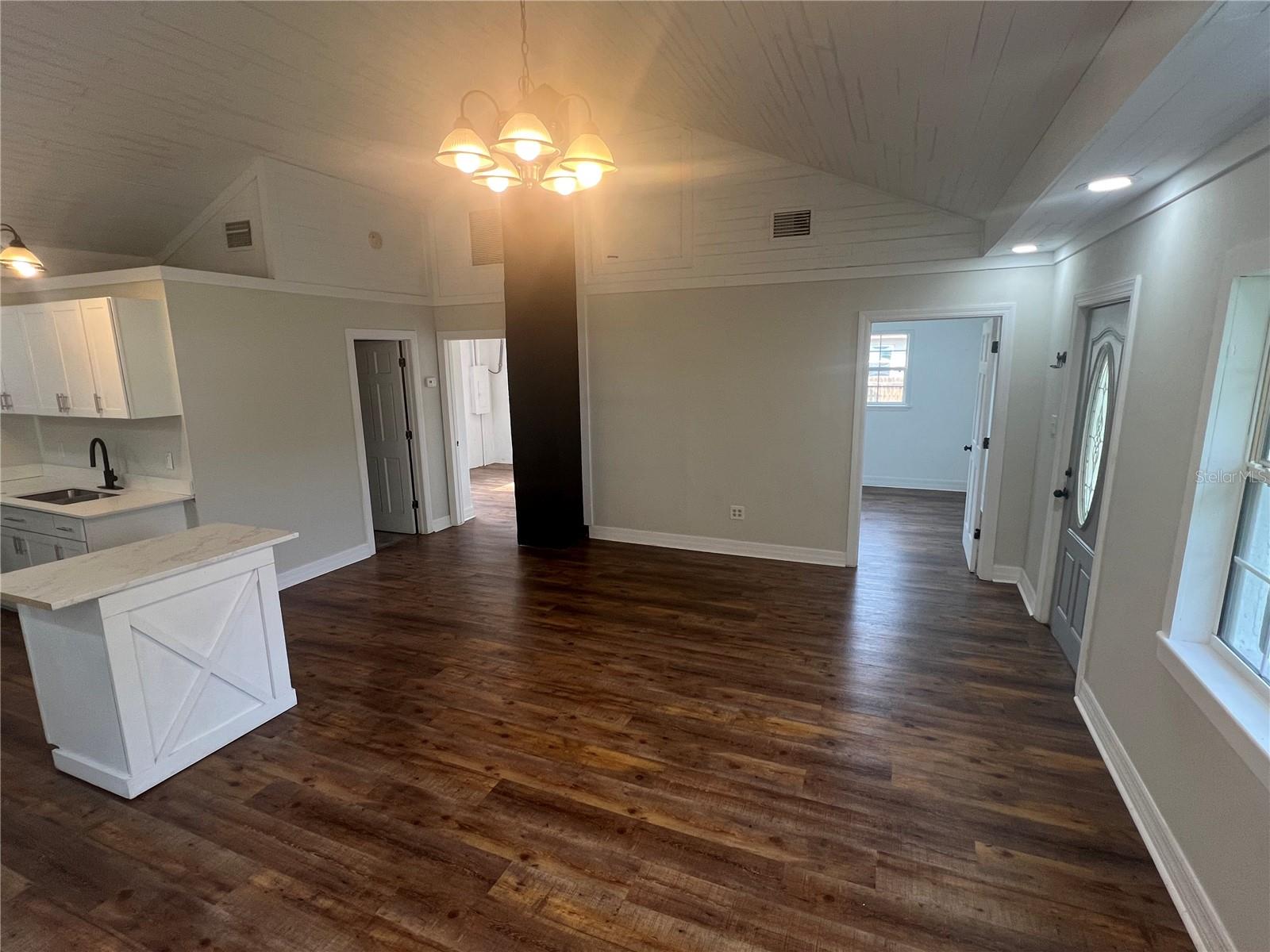 Image 2 of 14 For 18127 Us Highway 41