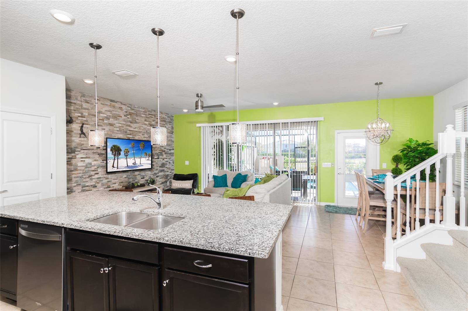 Listing photo id 10 for 4662 Terrasonesta Drive