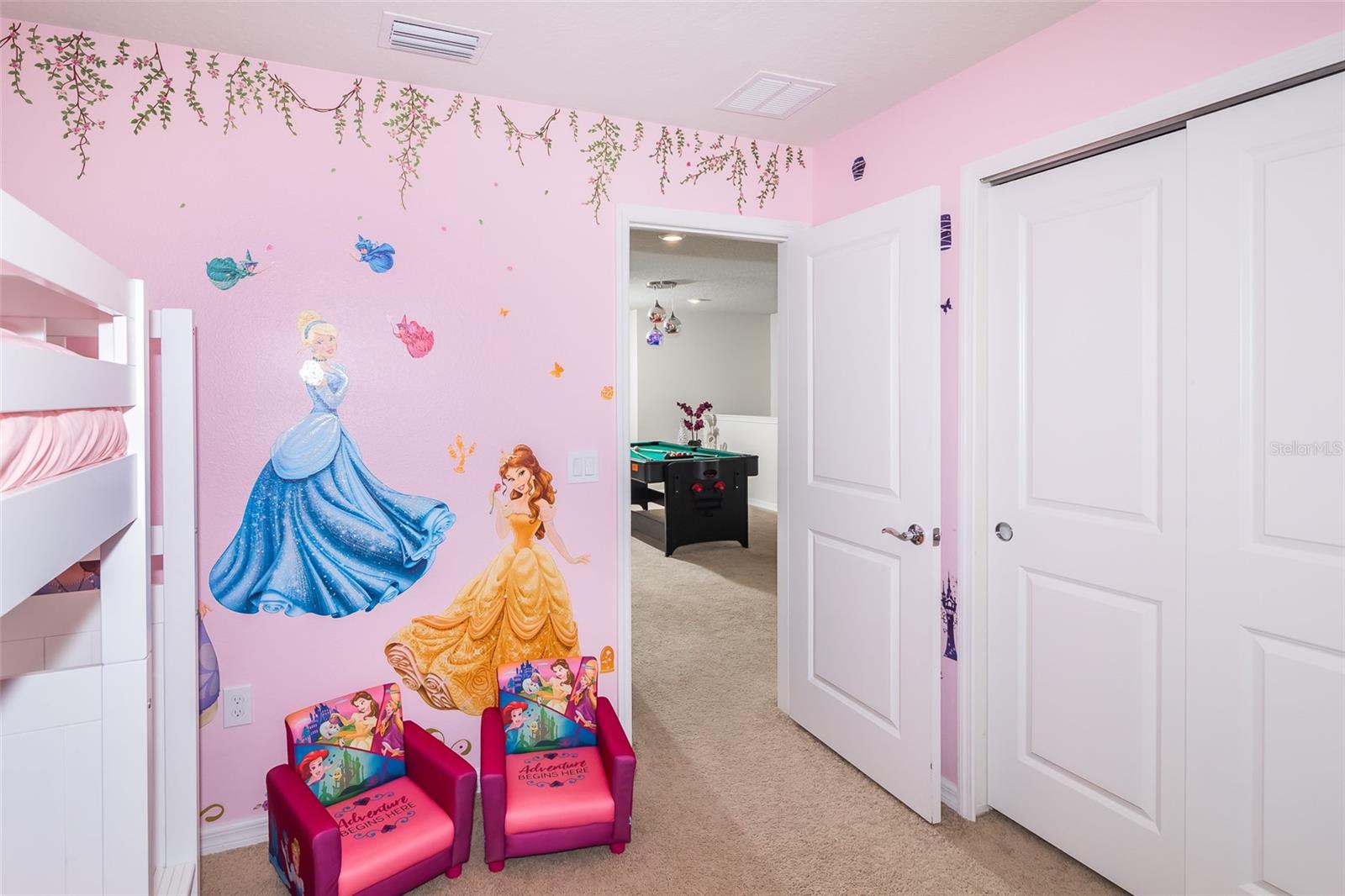 Listing photo id 19 for 4662 Terrasonesta Drive