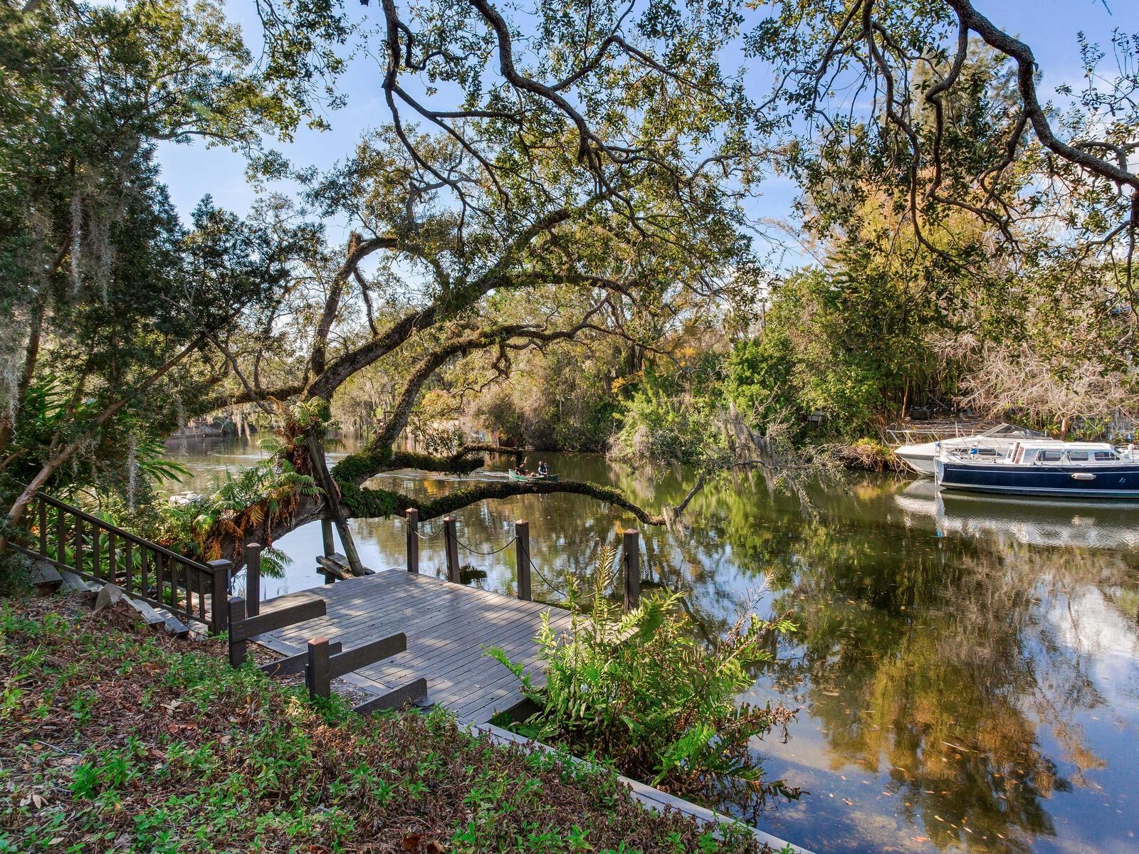 Image 5 of 52 For 1214 Park Circle