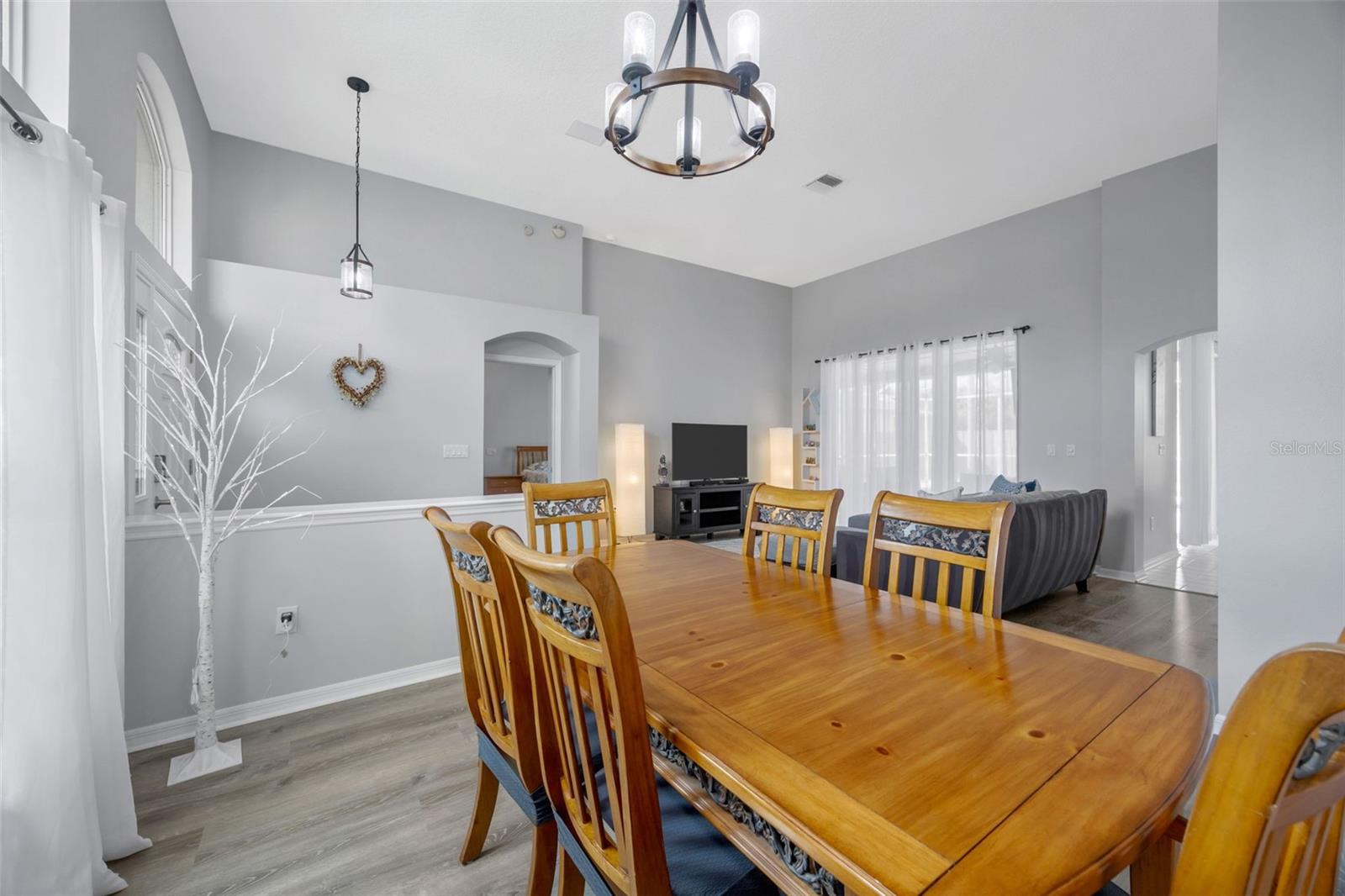 Listing photo id 10 for 28703 Crooked Stick Court