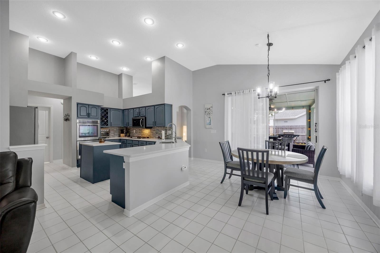 Listing photo id 18 for 28703 Crooked Stick Court