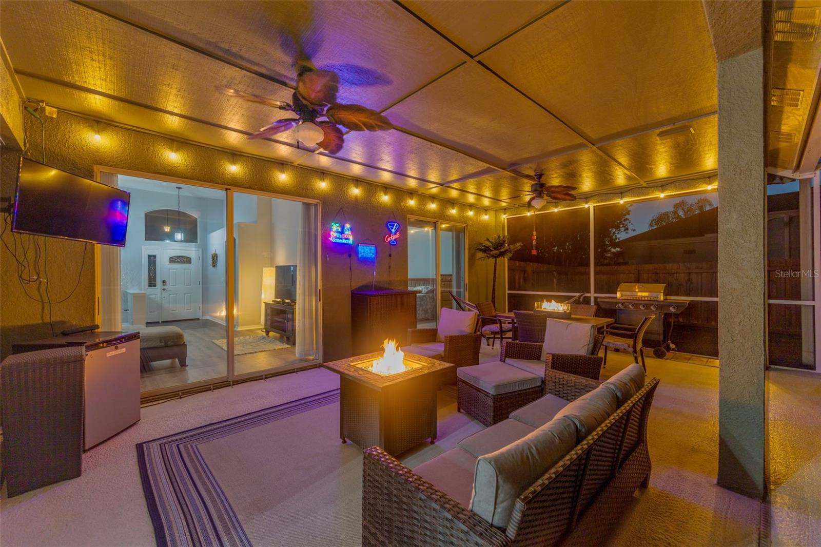 Listing photo id 2 for 28703 Crooked Stick Court