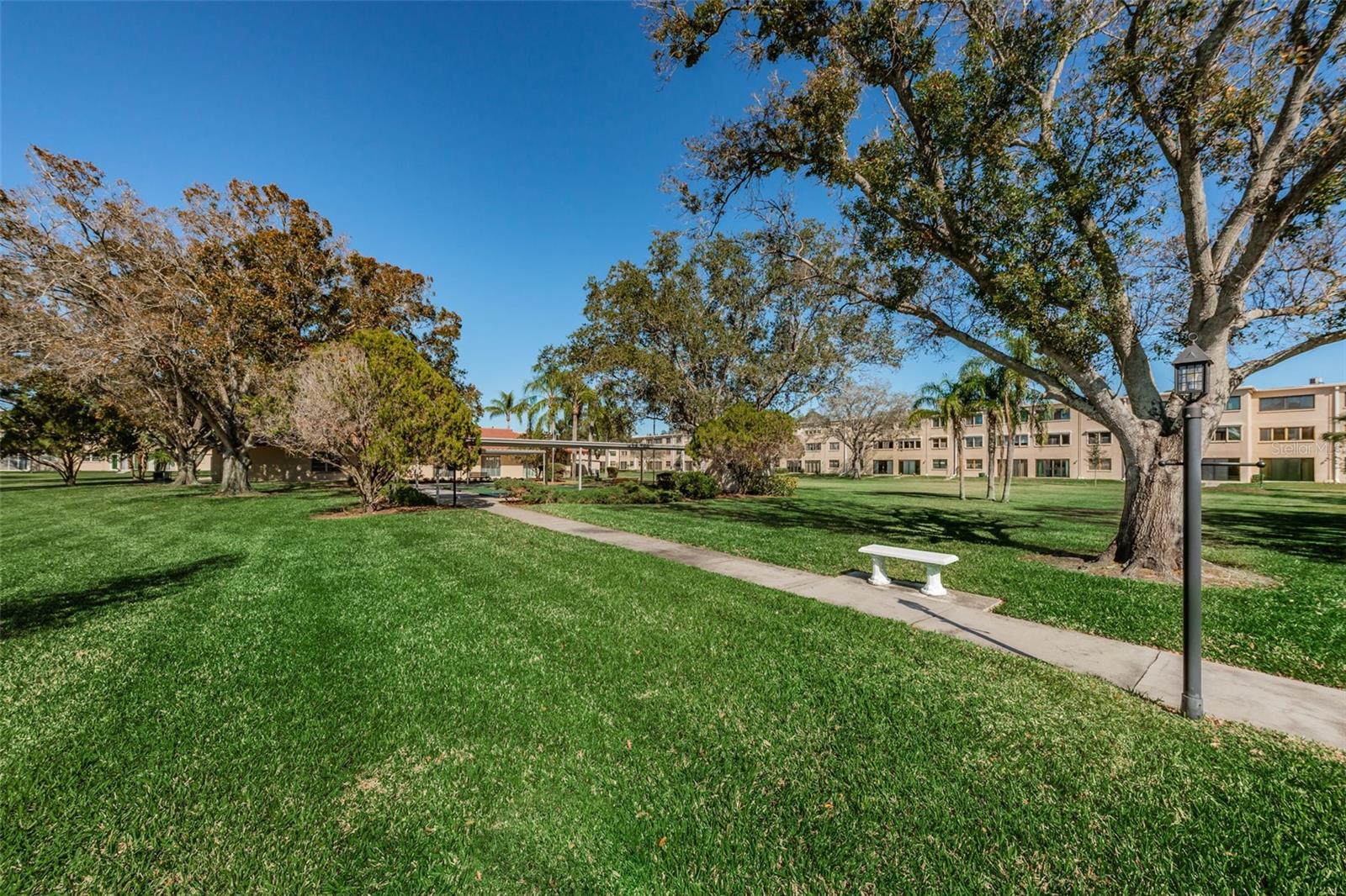 Image 31 of 41 For 4915 Bay Street Ne 126