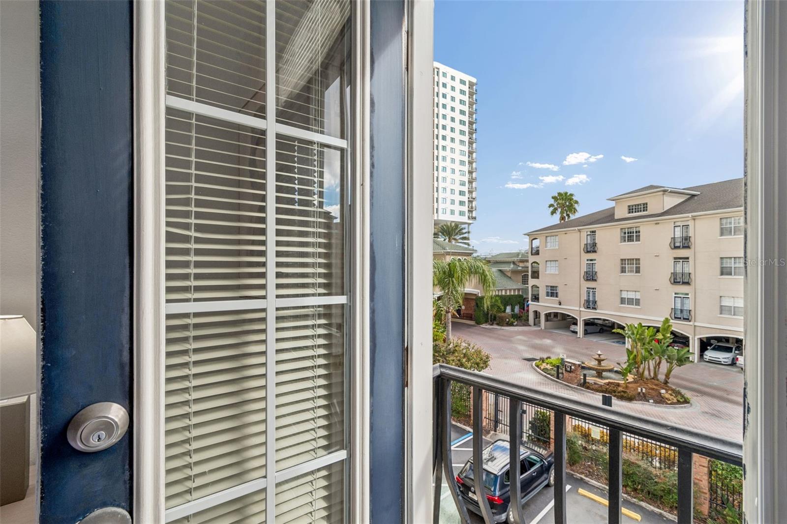 Image 20 of 47 For 501 Knights Run Avenue 2206