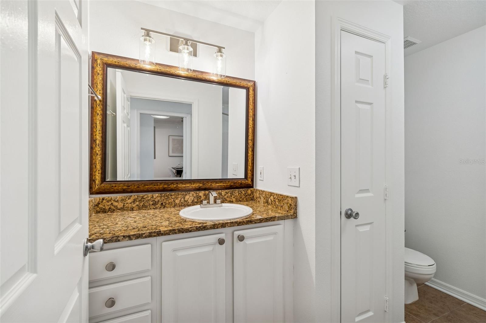 Image 27 of 47 For 501 Knights Run Avenue 2206