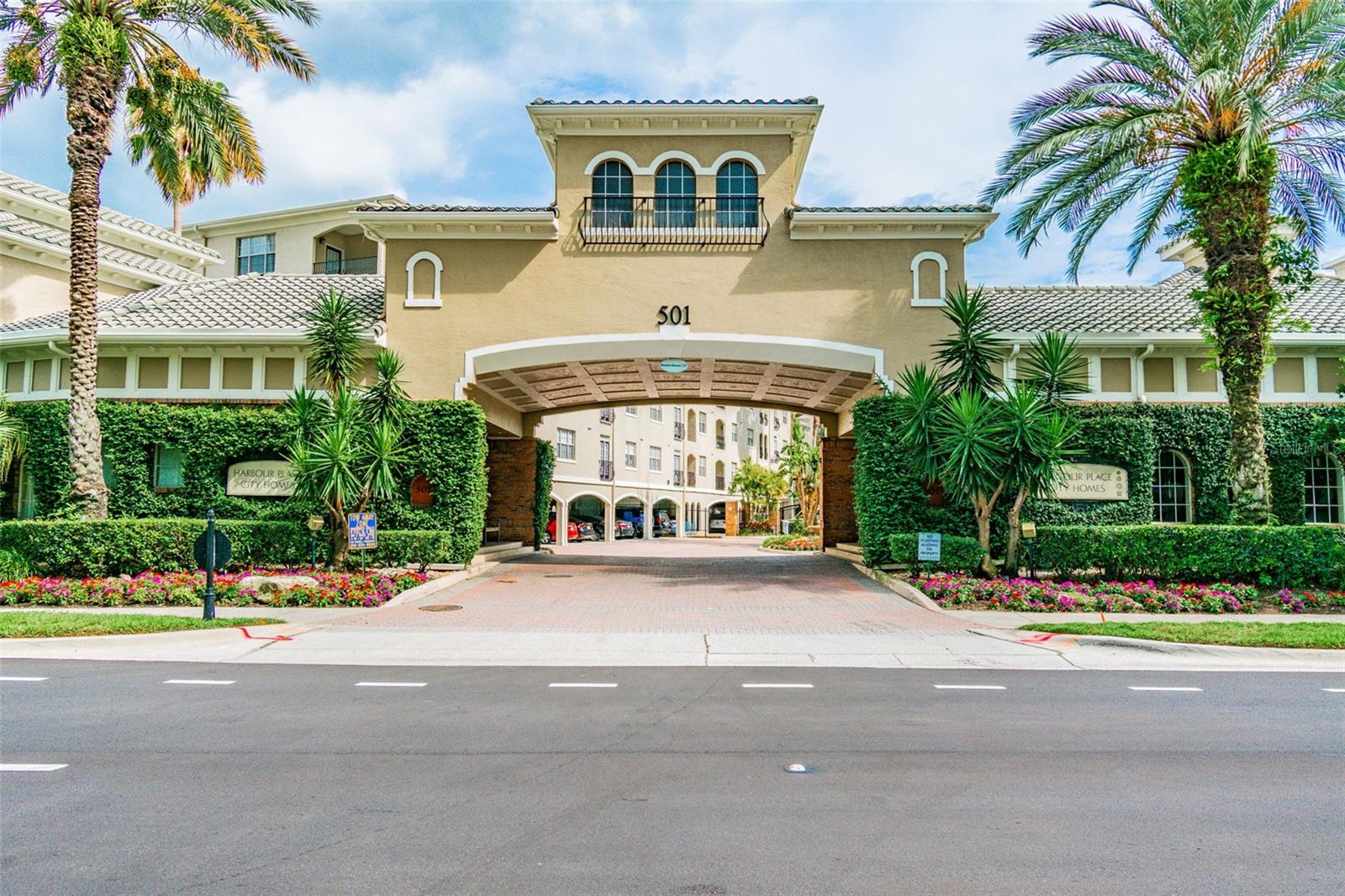 Image 37 of 47 For 501 Knights Run Avenue 2206