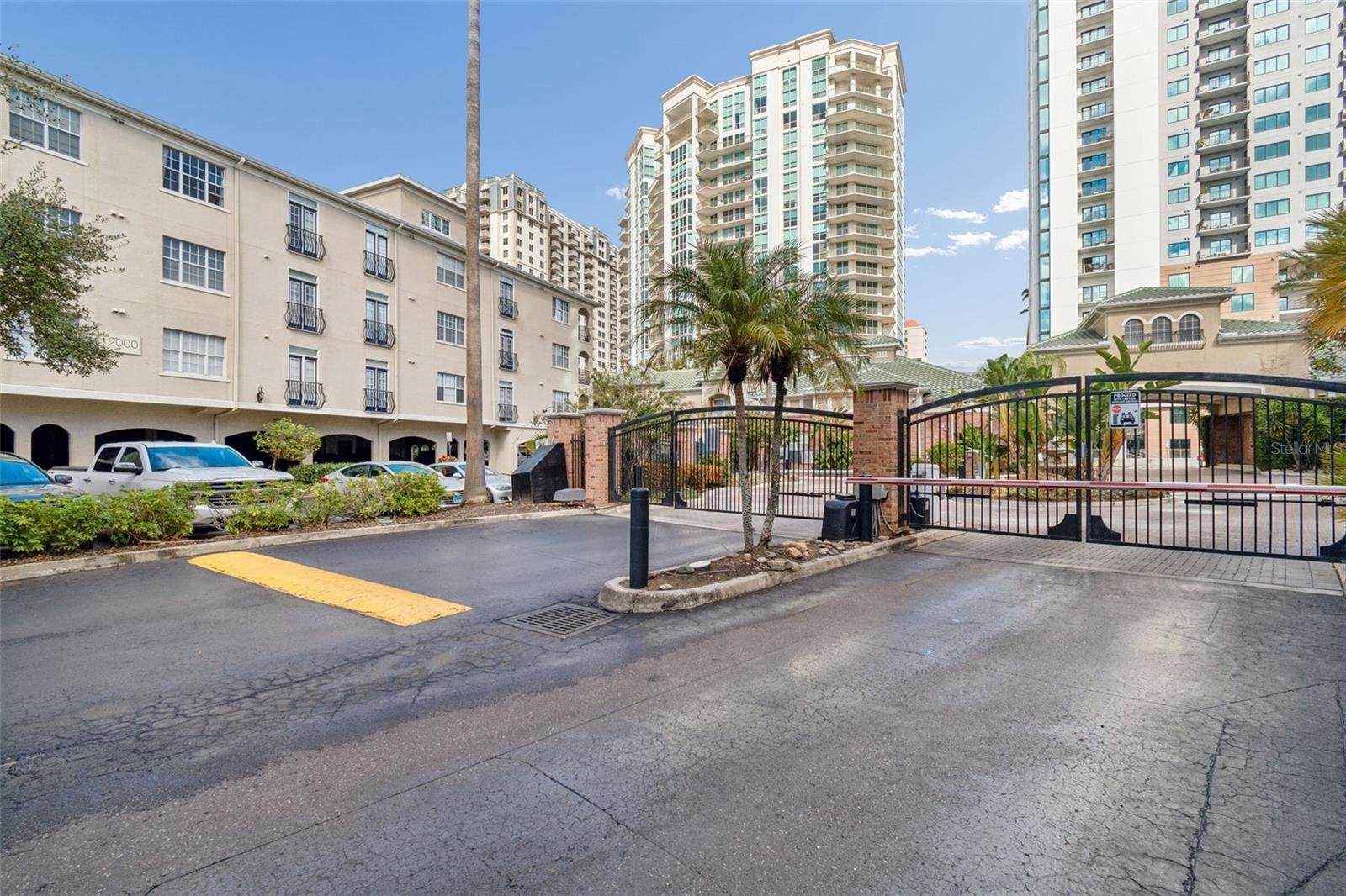 Image 39 of 47 For 501 Knights Run Avenue 2206