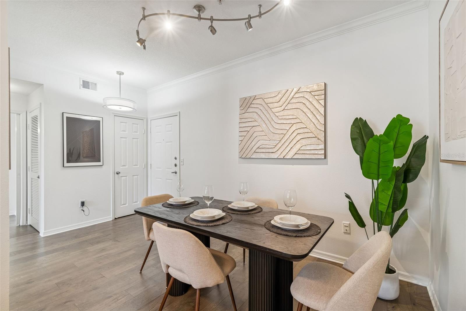 Image 5 of 47 For 501 Knights Run Avenue 2206