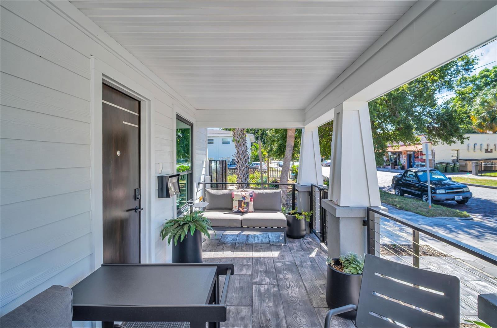 Image 7 of 16 For 747 2nd Street N