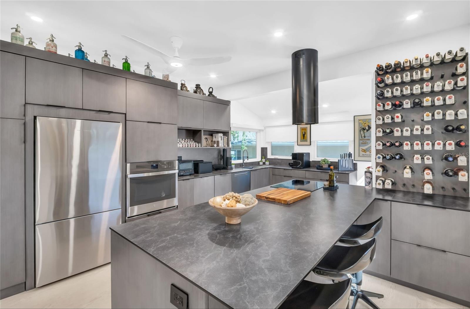 Image 8 of 16 For 747 2nd Street N