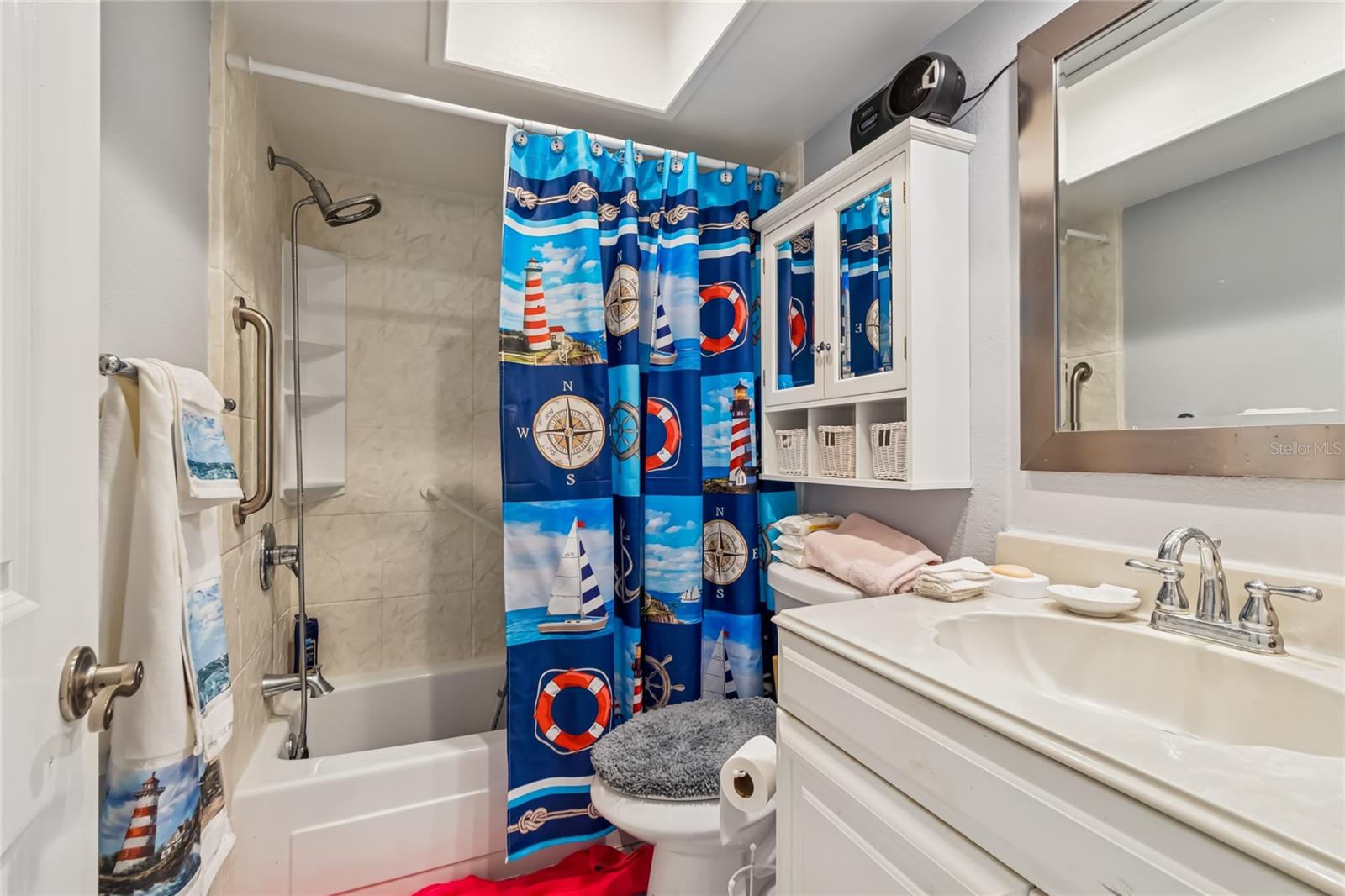 Image 19 of 43 For 2679 Sabal Springs Circle 102