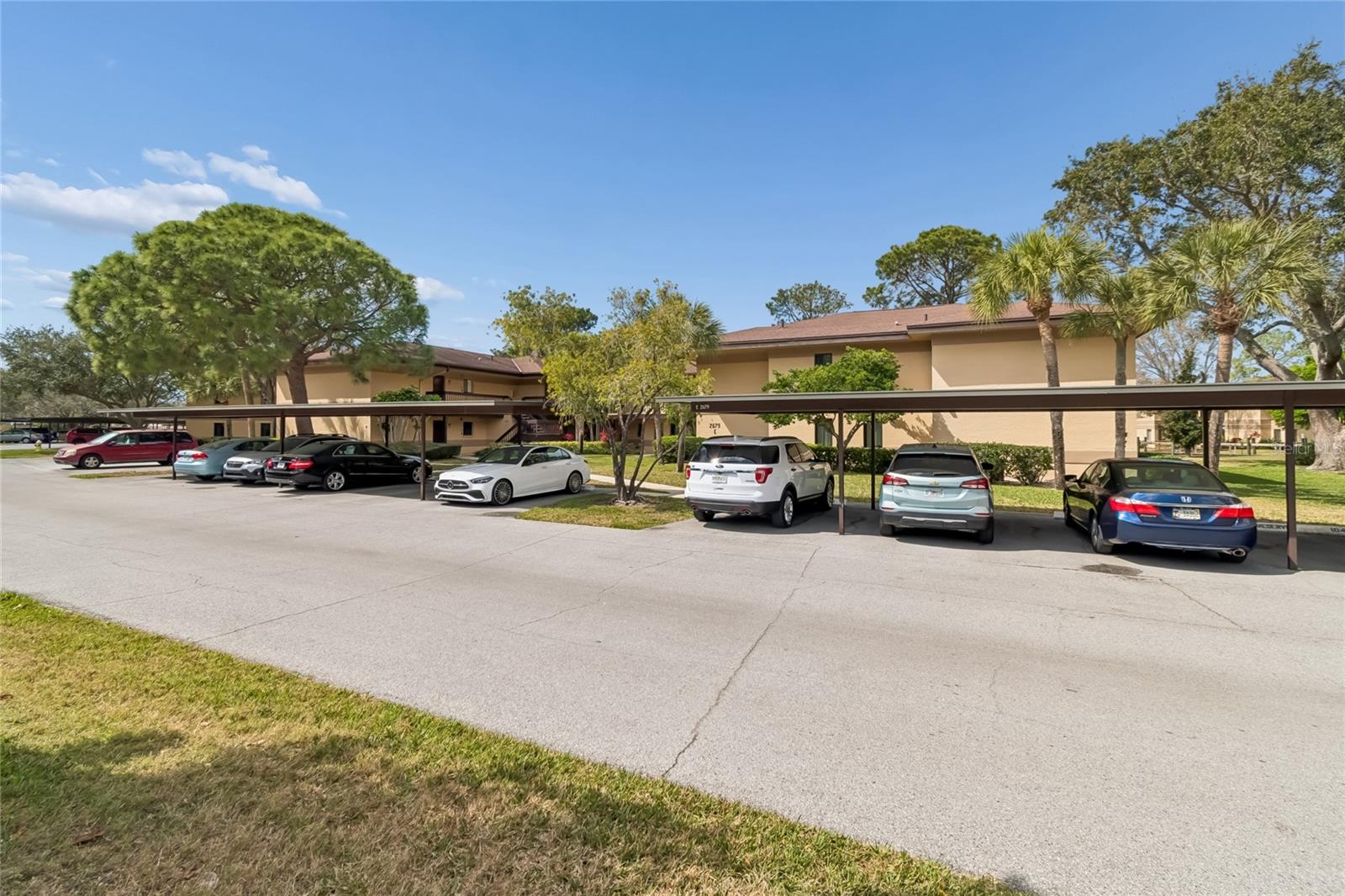 Image 4 of 43 For 2679 Sabal Springs Circle 102