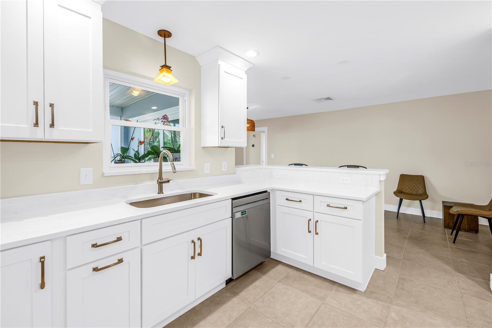 Image 13 of 41 For 4000 14th Street Ne