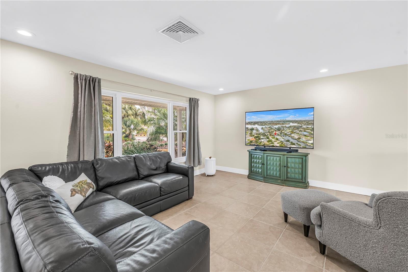 Image 8 of 41 For 4000 14th Street Ne