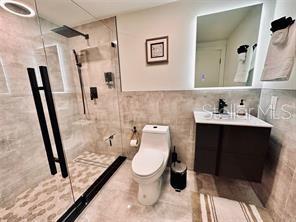 Listing photo id 12 for 5925 Beverly Drive