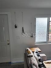 Listing photo id 5 for 5925 Beverly Drive