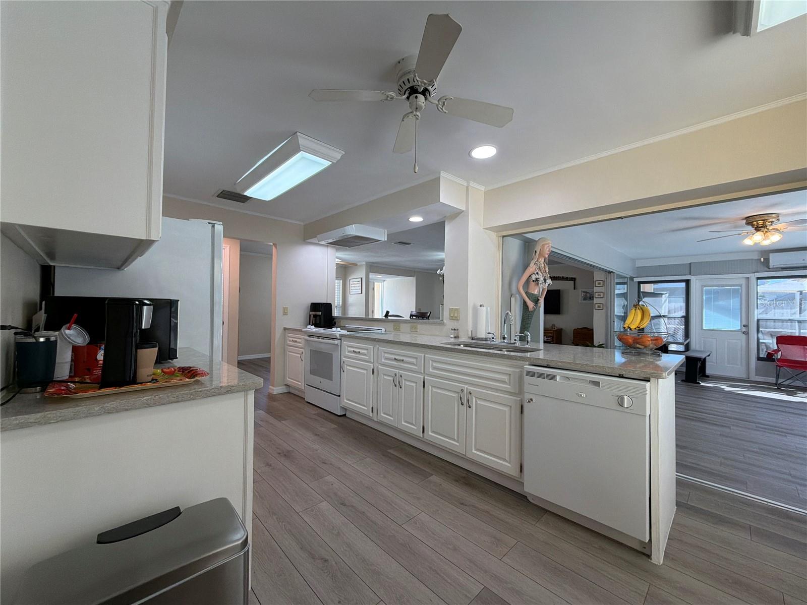 Image 11 of 42 For 108 14th Street