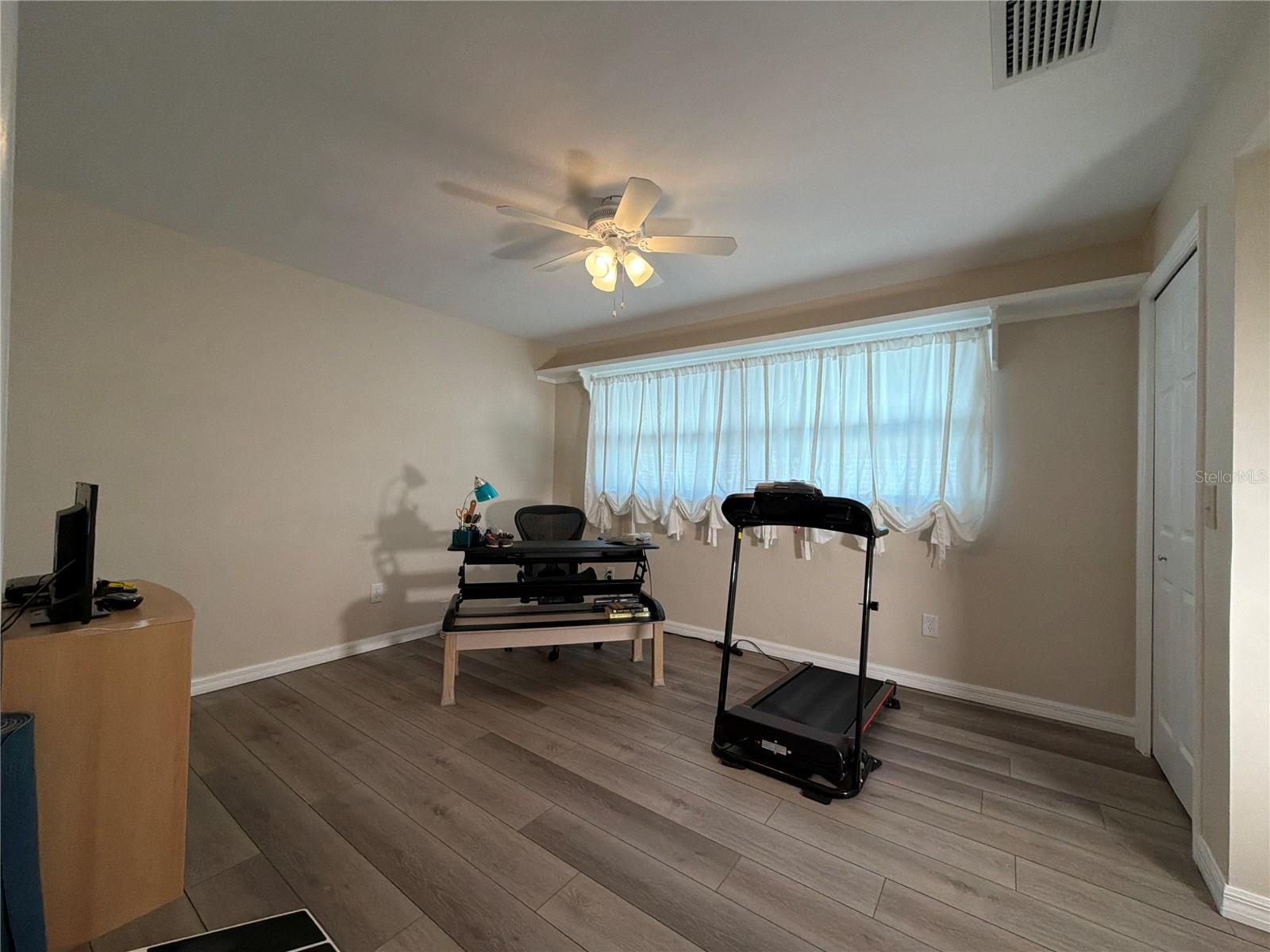 Image 24 of 42 For 108 14th Street