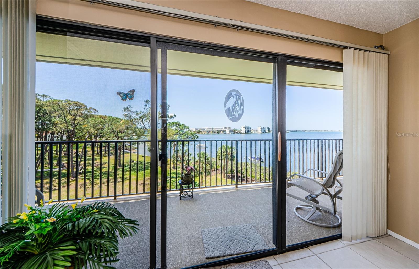 Image 15 of 40 For 2700 Bayshore Boulevard 11309