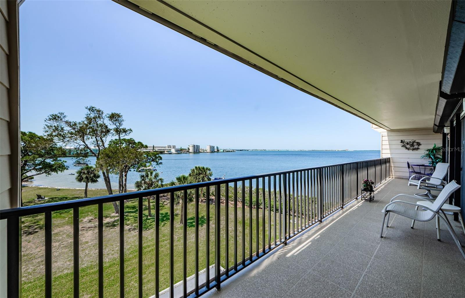 Image 16 of 40 For 2700 Bayshore Boulevard 11309