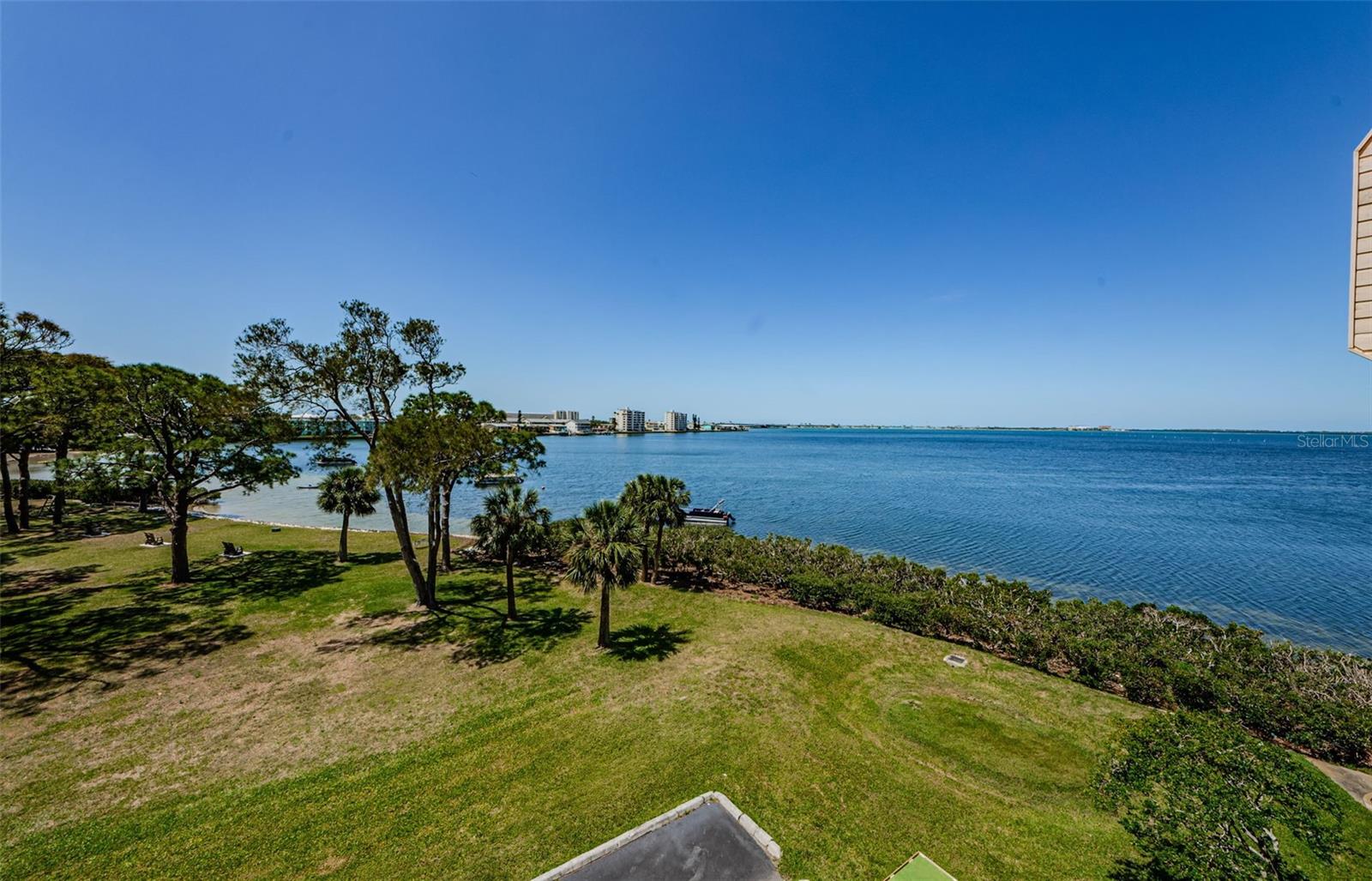 Image 18 of 40 For 2700 Bayshore Boulevard 11309