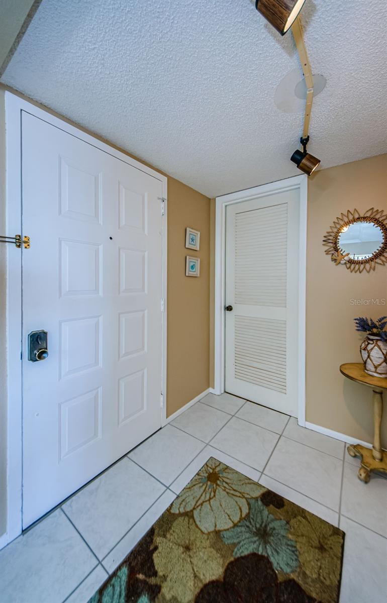 Image 5 of 40 For 2700 Bayshore Boulevard 11309