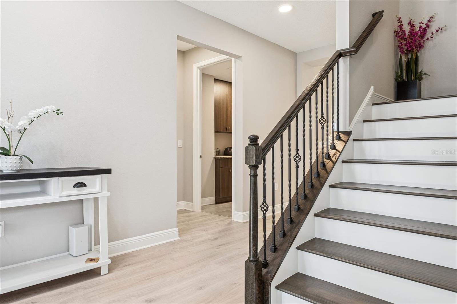 Listing photo id 9 for 33287 Sycamore Leaf Drive