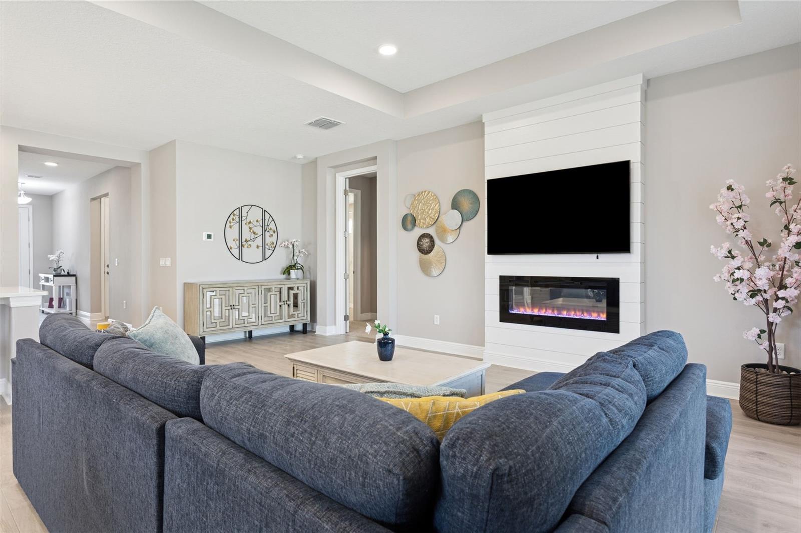 Listing photo id 18 for 33287 Sycamore Leaf Drive