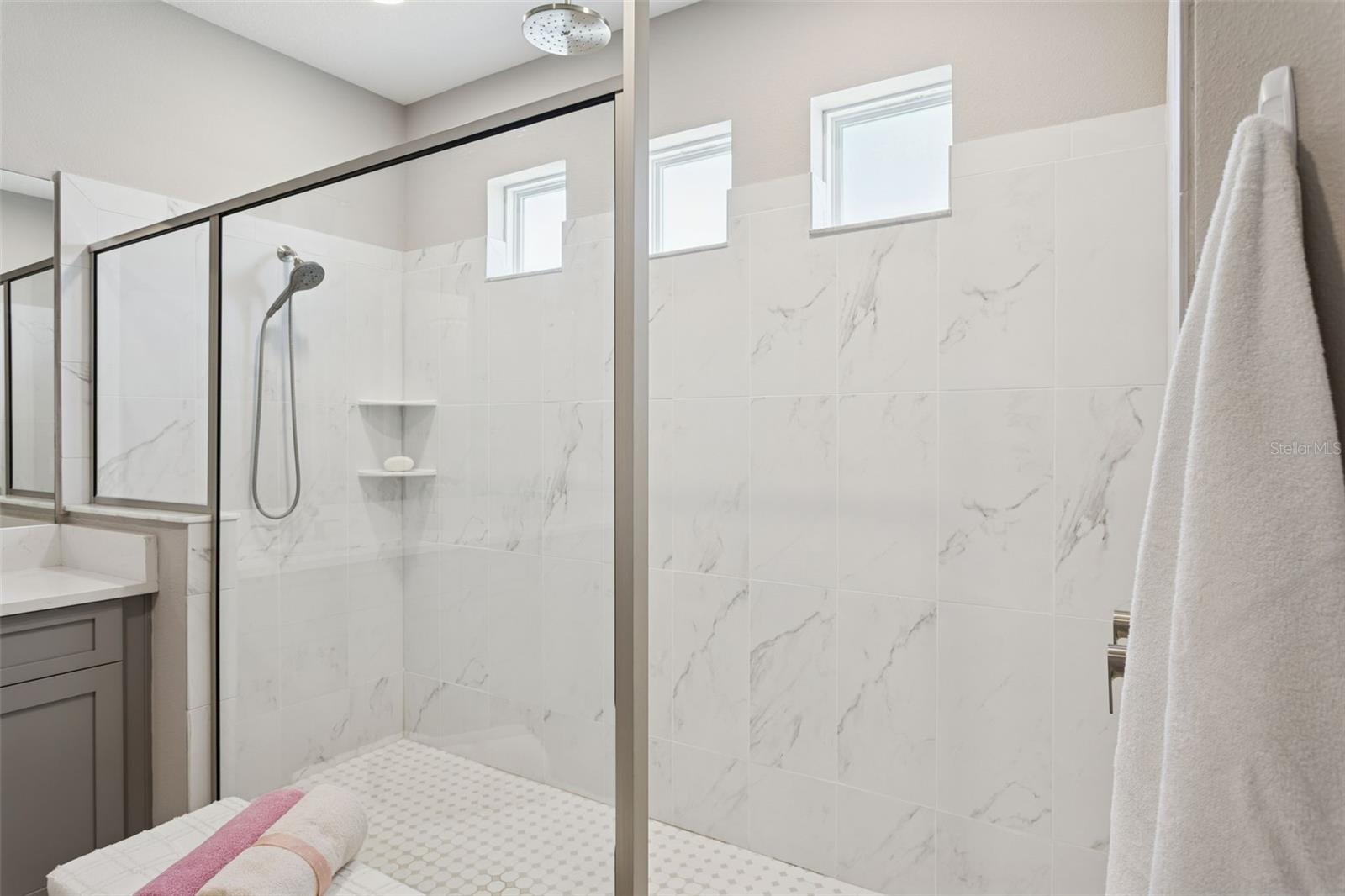 Listing photo id 37 for 33287 Sycamore Leaf Drive