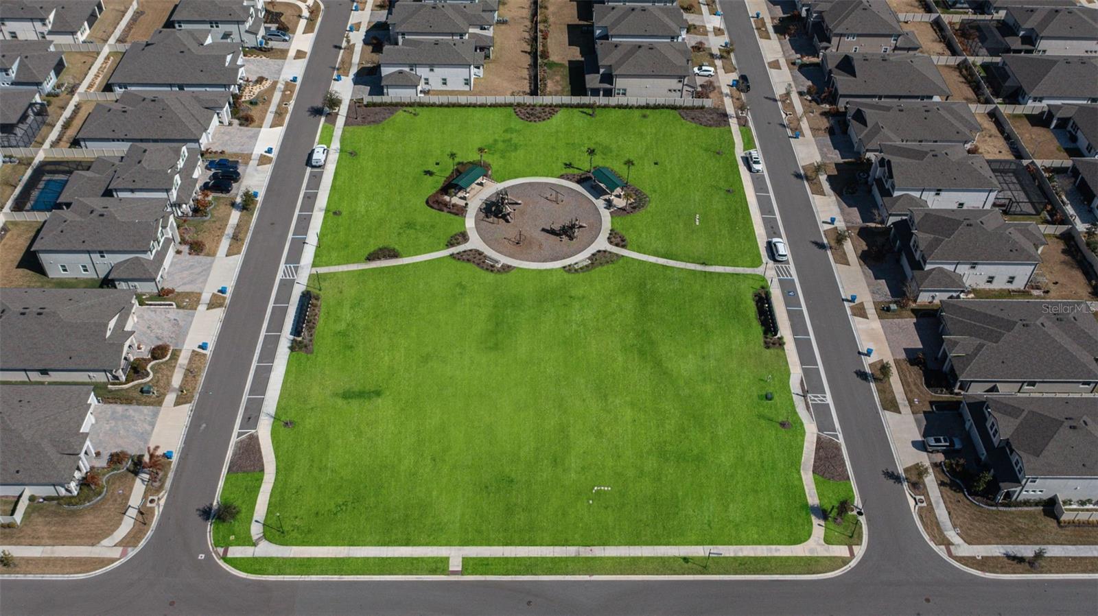 Listing photo id 58 for 33287 Sycamore Leaf Drive