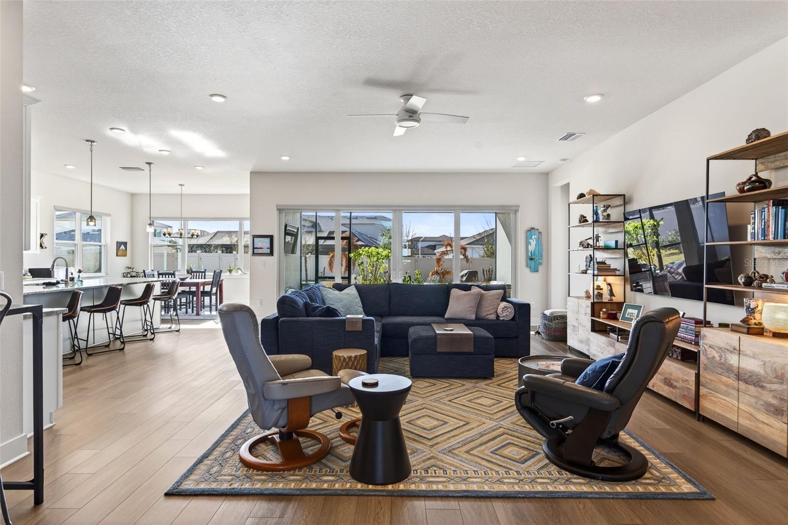 Image 10 of 94 For 8903 Drummer Plank Drive