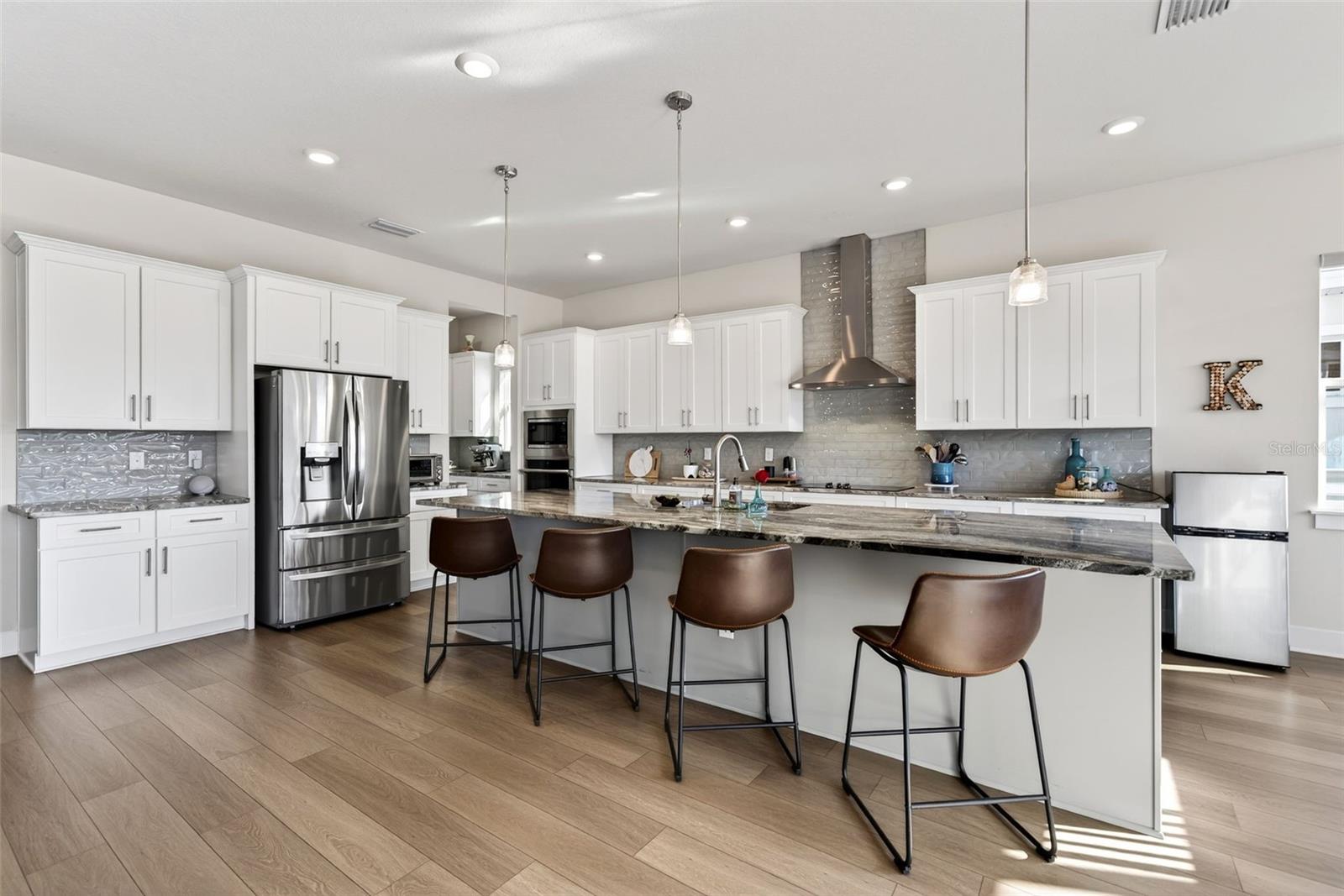 Image 18 of 94 For 8903 Drummer Plank Drive