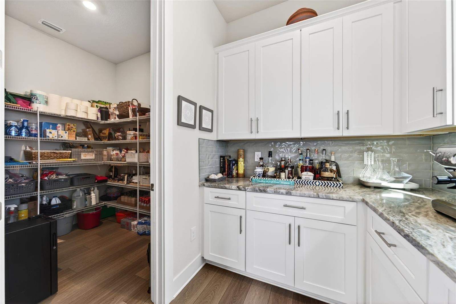 Image 24 of 94 For 8903 Drummer Plank Drive