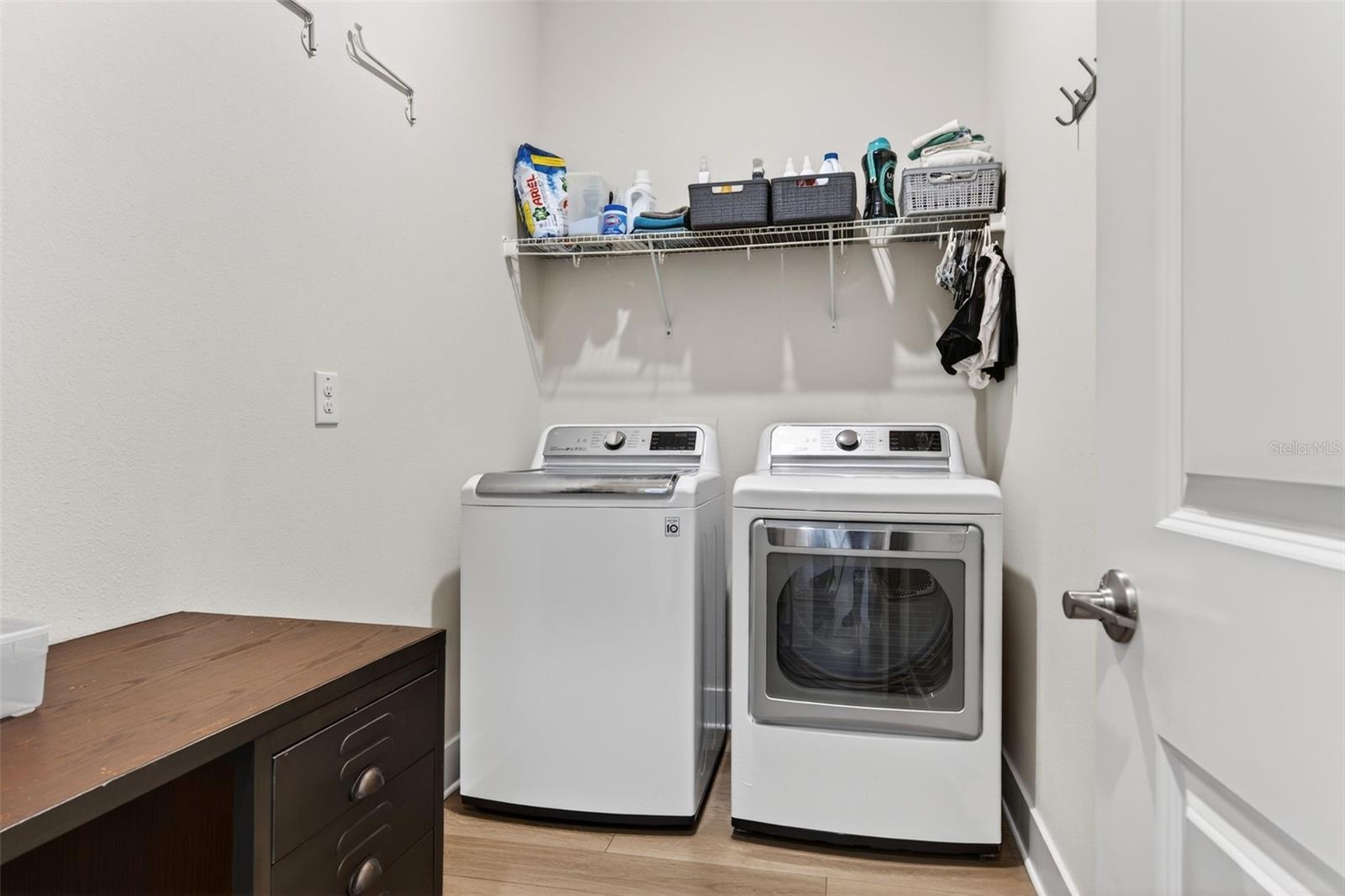 Image 52 of 94 For 8903 Drummer Plank Drive