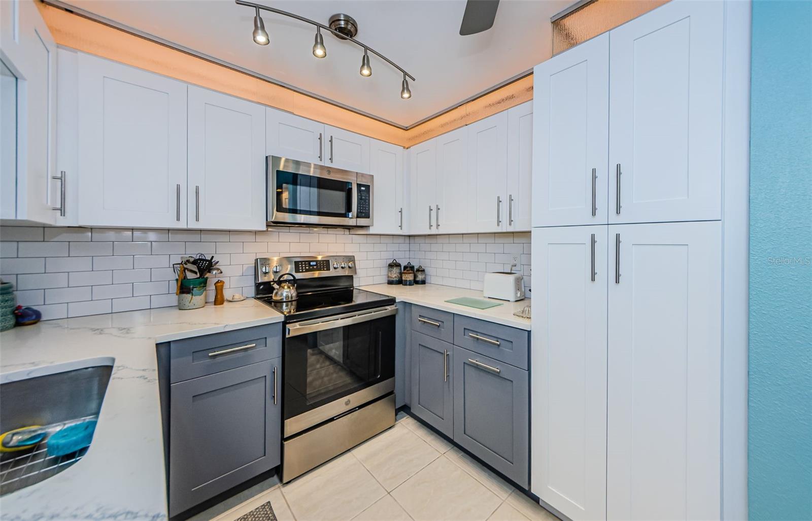 Image 12 of 41 For 2700 Bayshore Boulevard 11307