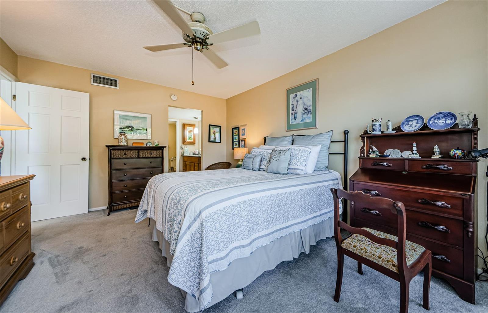 Image 20 of 41 For 2700 Bayshore Boulevard 11307