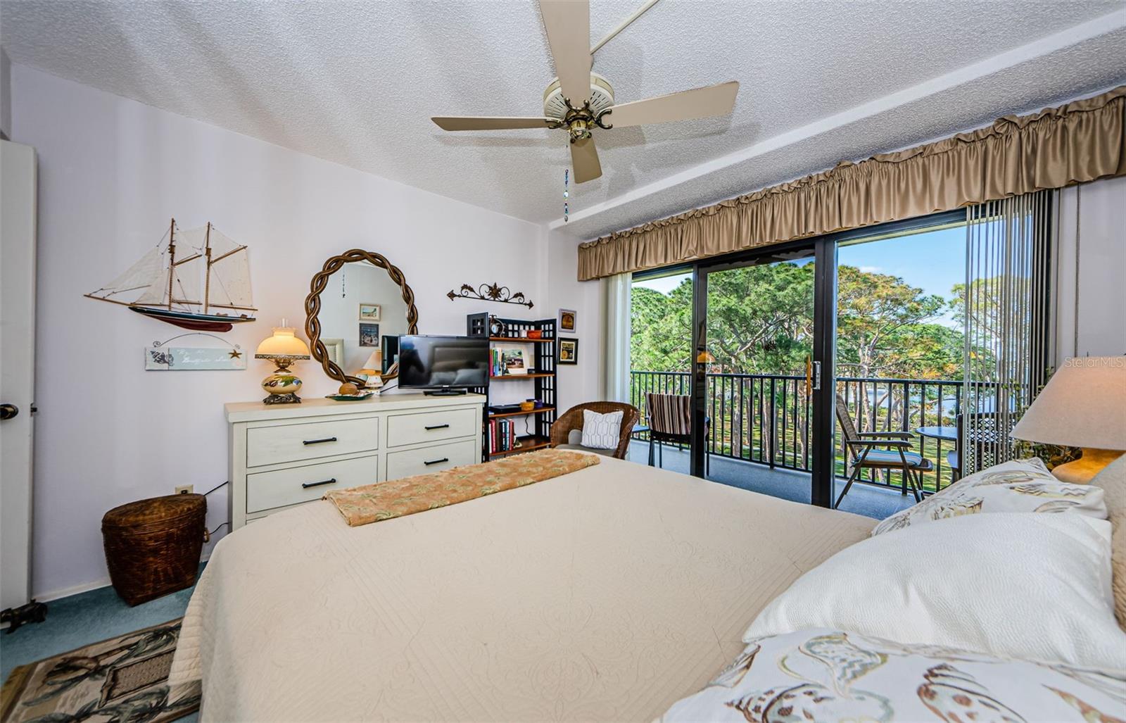 Image 25 of 41 For 2700 Bayshore Boulevard 11307