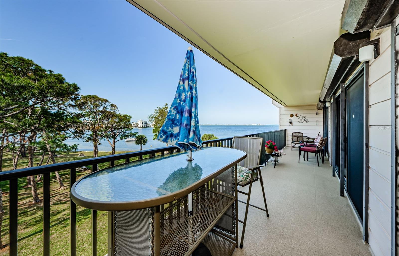 Image 3 of 41 For 2700 Bayshore Boulevard 11307