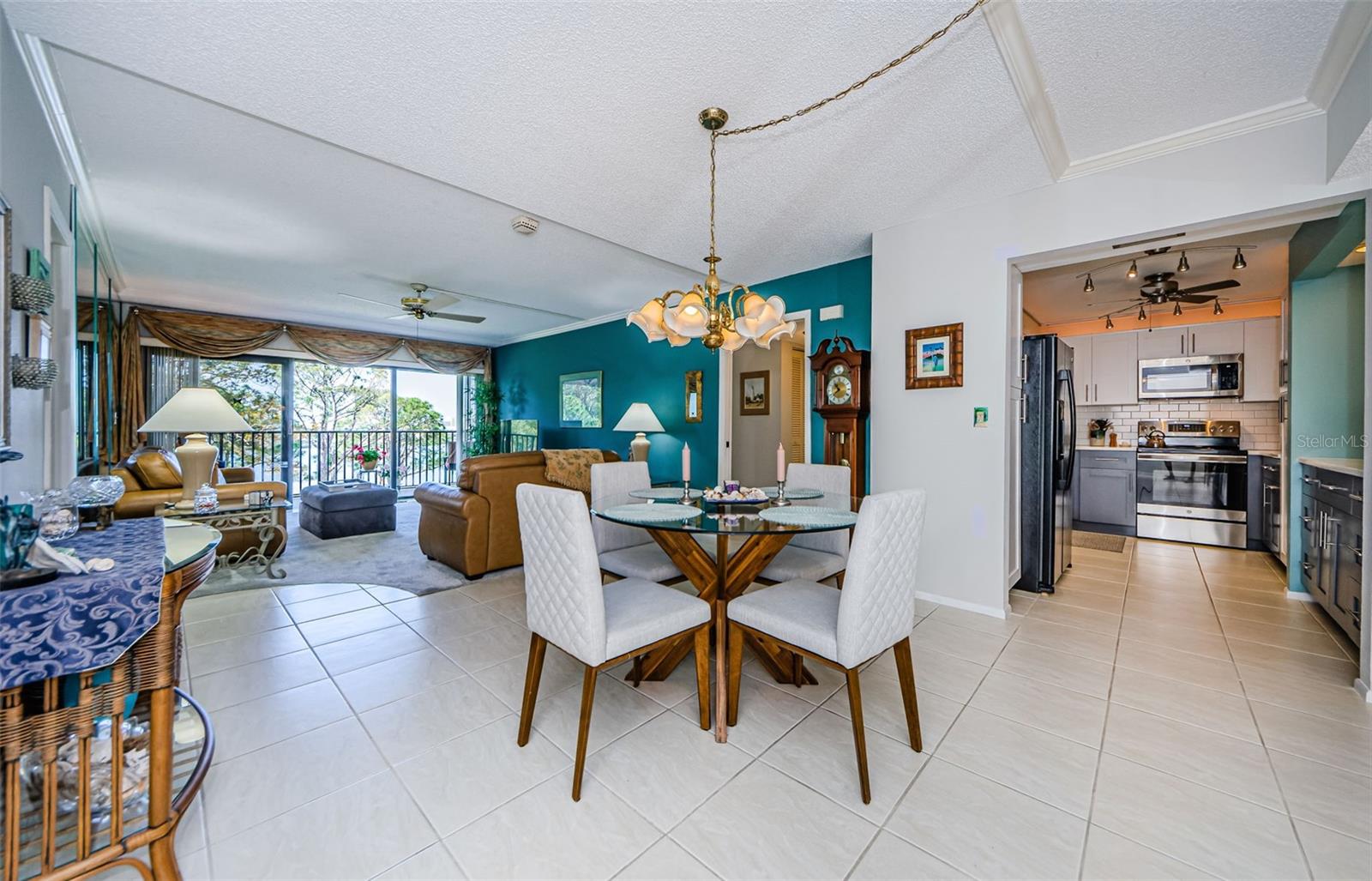 Image 5 of 41 For 2700 Bayshore Boulevard 11307