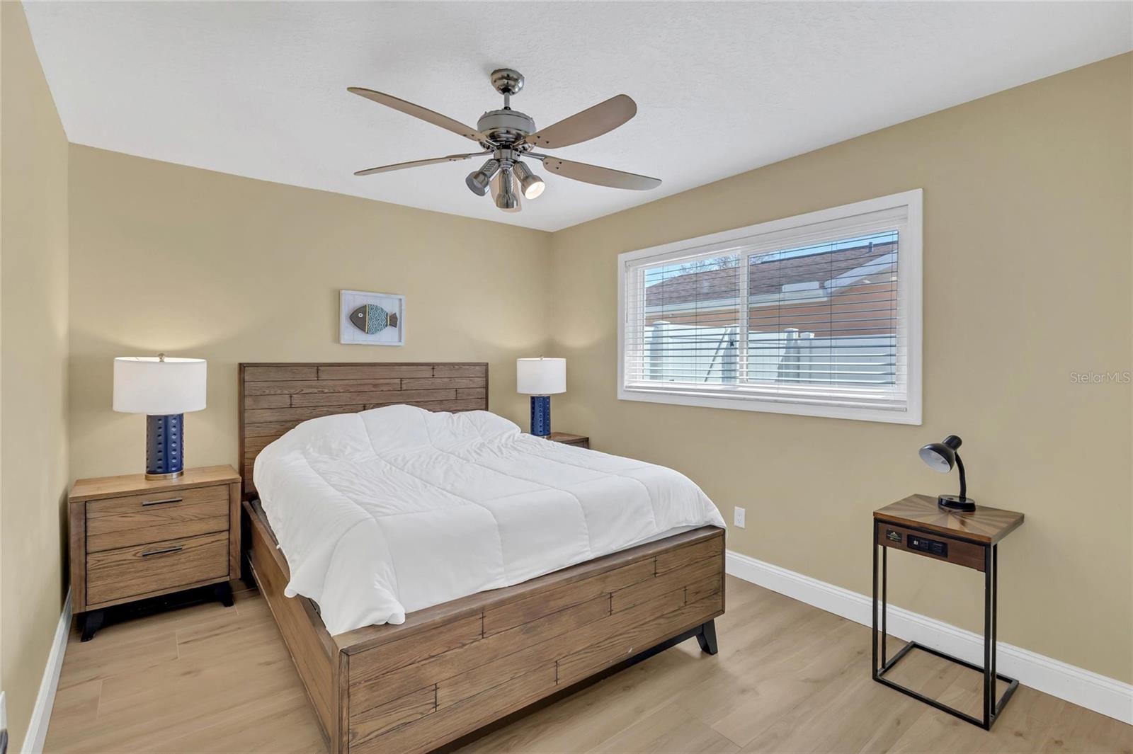 Listing photo id 16 for 11034 Malaga Drive